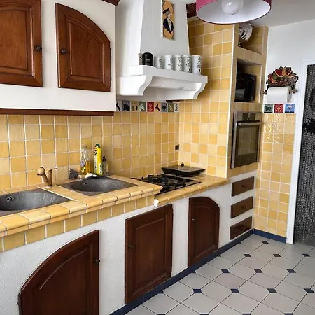 La Forge Du Pape Эг-Морт